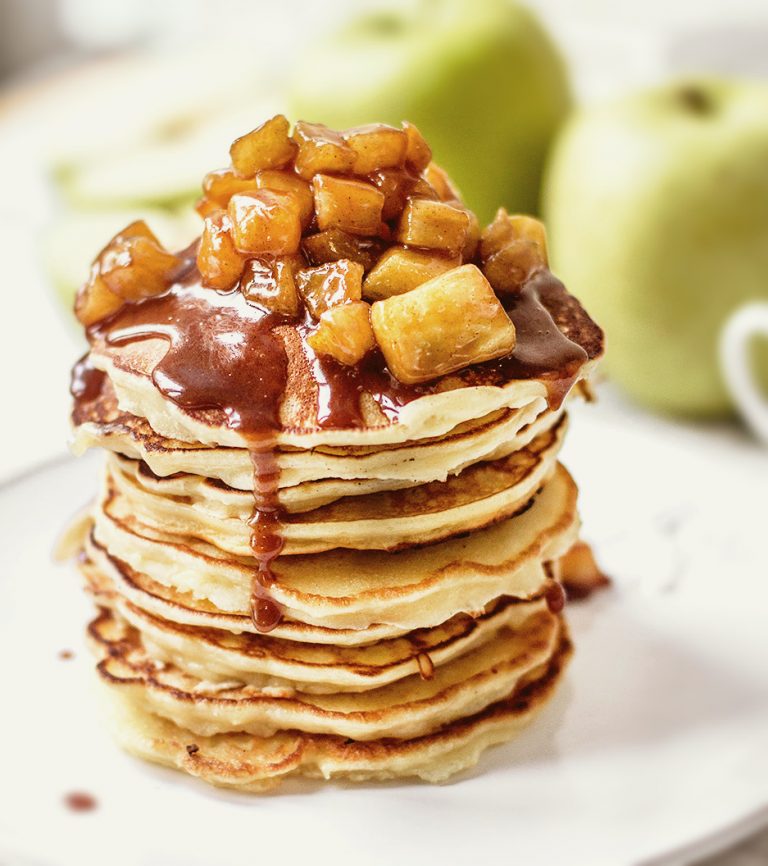 Apple Pancakes with Cinnamon and Homemade Caramel – HOME – mydiarydiet.com